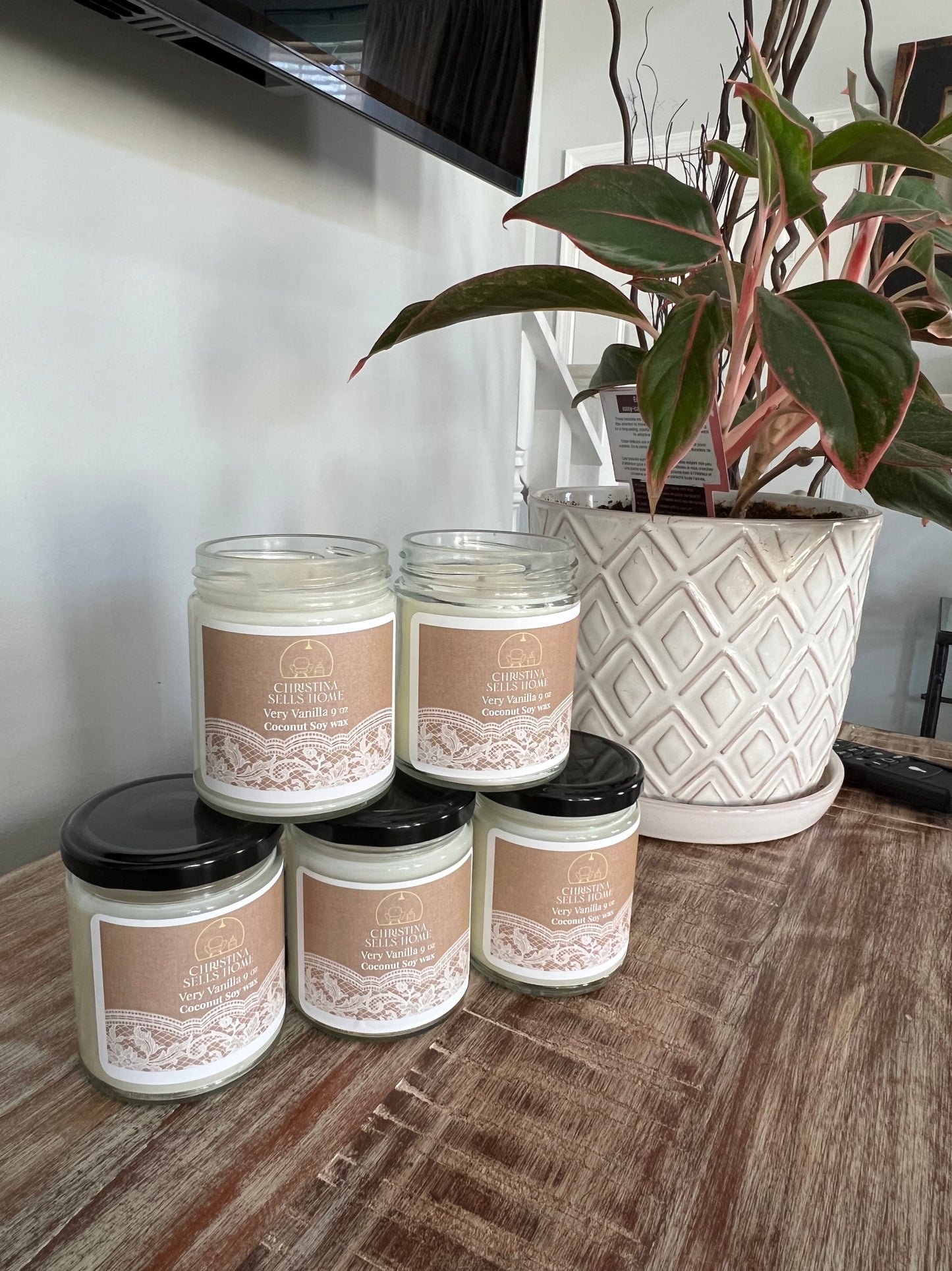 Very Vanilla 9oz Candle